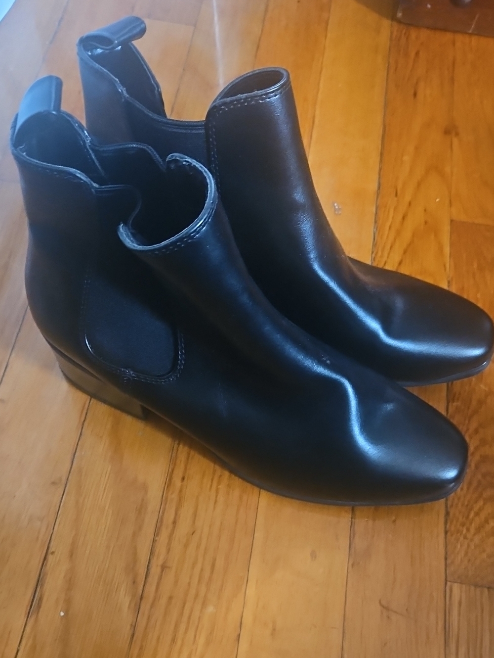 Women's Black Chelsea Ankle Boots